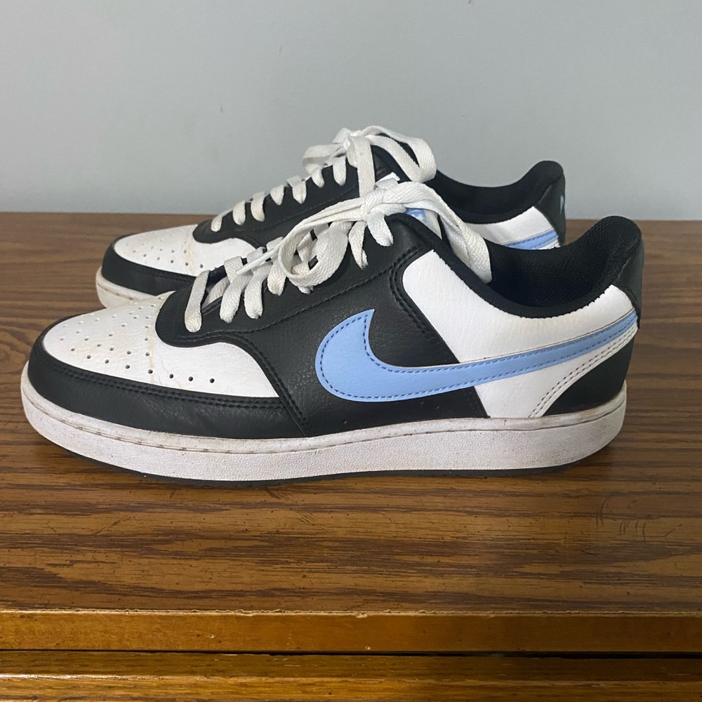 Nike Courtvision low Black and White Sneakers with Blue Swoosh